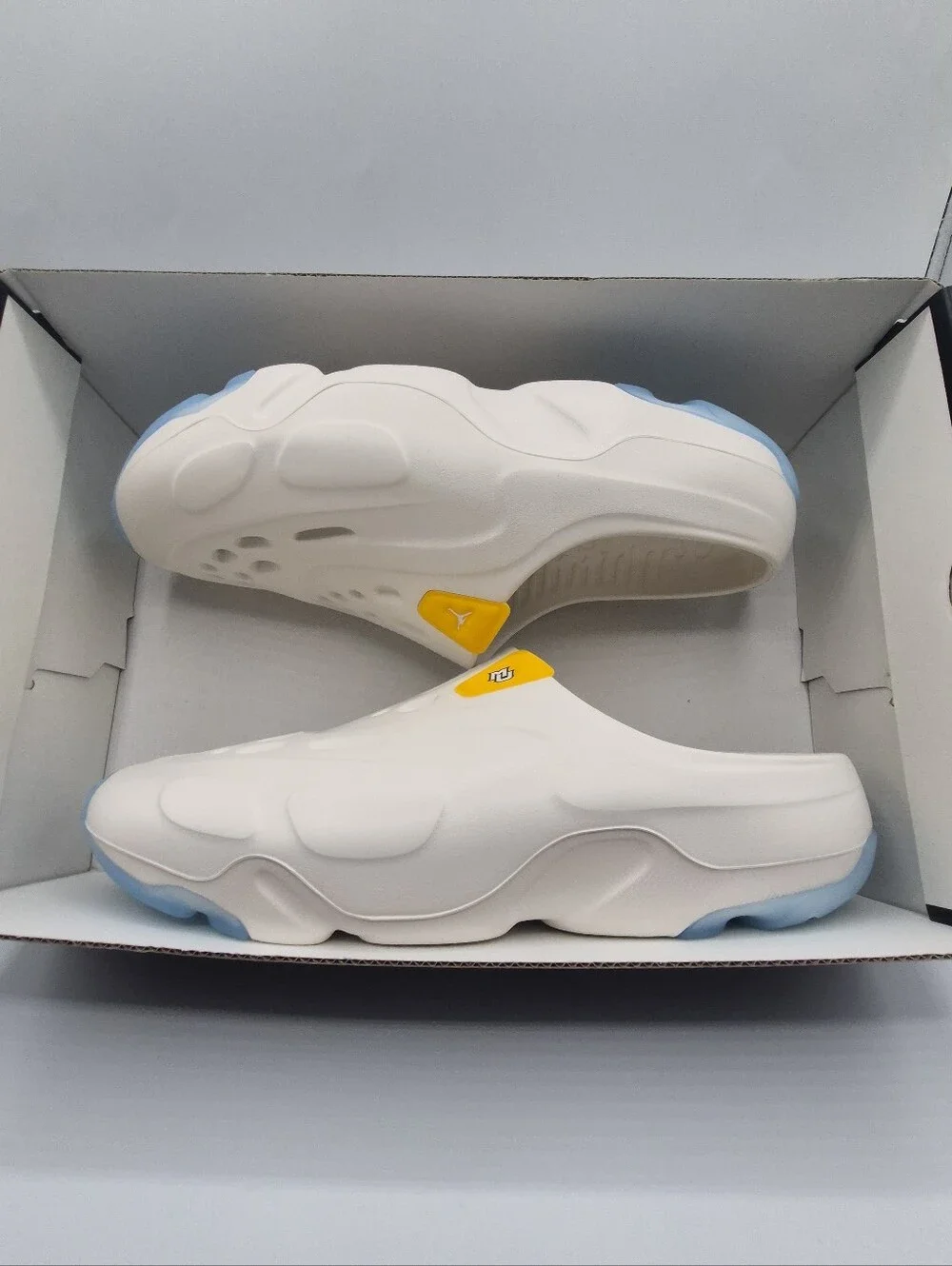 Jordan Roam Marquette PE Player Exclusive Sail Amarillo HF5558-100 Men's Sizes